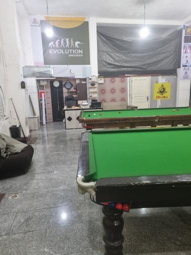 عکس باشگاه بیلیارد ستارگان پرند