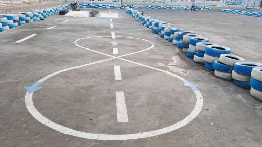 عکس مجتمع آموزشگاه رانندگی پایه سوم و موتور سیکلت فهیم