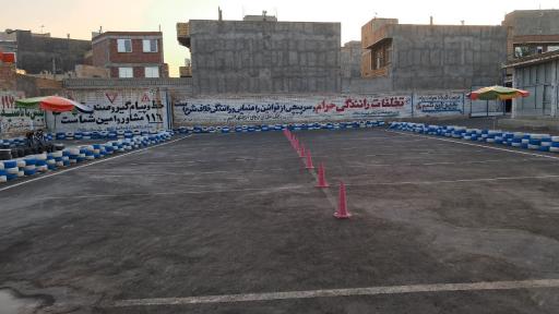 عکس مجتمع آموزشگاه رانندگی پایه سوم و موتور سیکلت فهیم