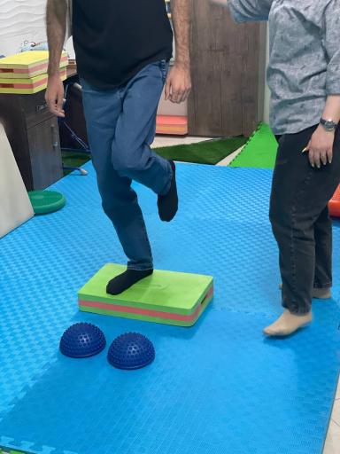 عکس کاردرمانی و گفتاردرمانی شهرک غرب علوی