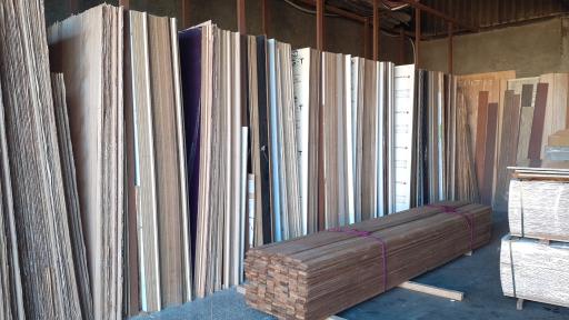 عکس فروشگاه لوازم کابینت و کمد معین