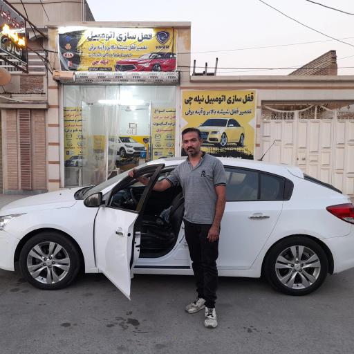 قفل سازی اتومبیل و شیشه بالابر خودروهای ایرانی و خارجی 