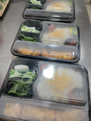 عکس تهیه غذا و رستوران کردستان