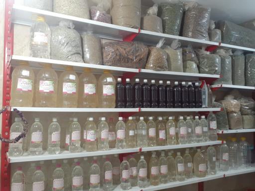 عکس گلاب و عرقیجات سنتی آرا گل