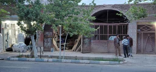 عکس نجاری حاج علی