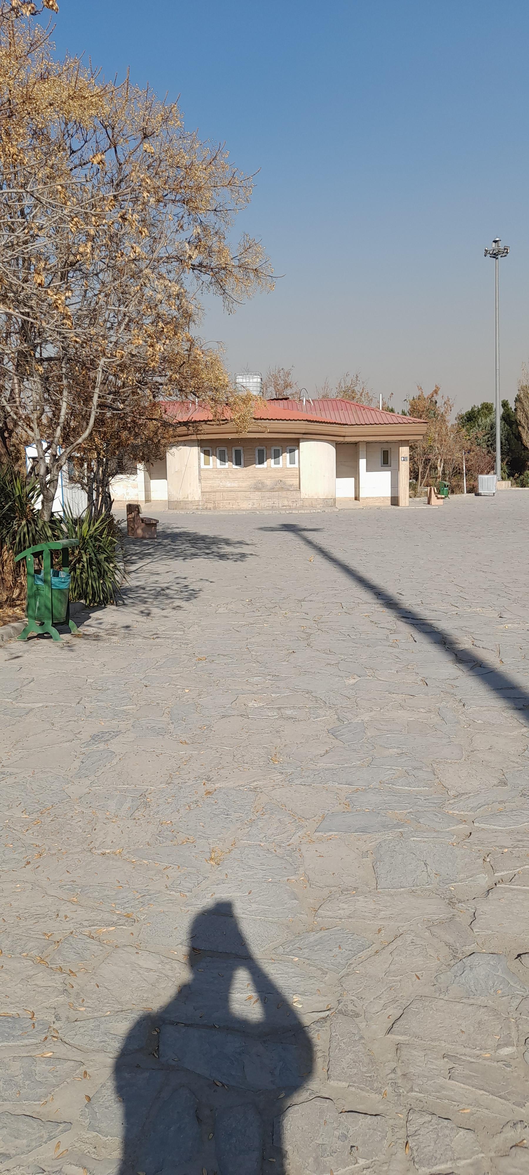 عکس سرویس بهداشتی جنوبی بوستان طبیعت