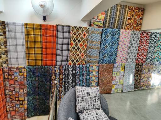 عکس پارچه مبلی آقای طرح و پارچه 