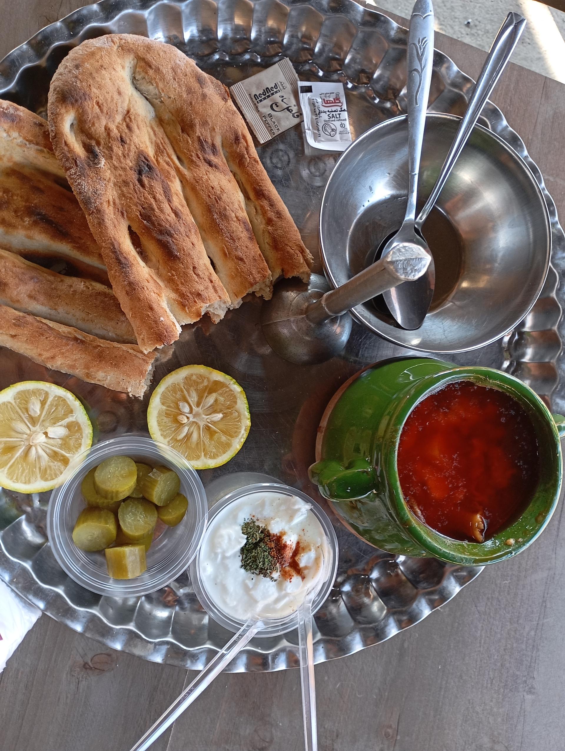 عکس کافه سنتی و سوپر مارکت مجتبی خواجوی