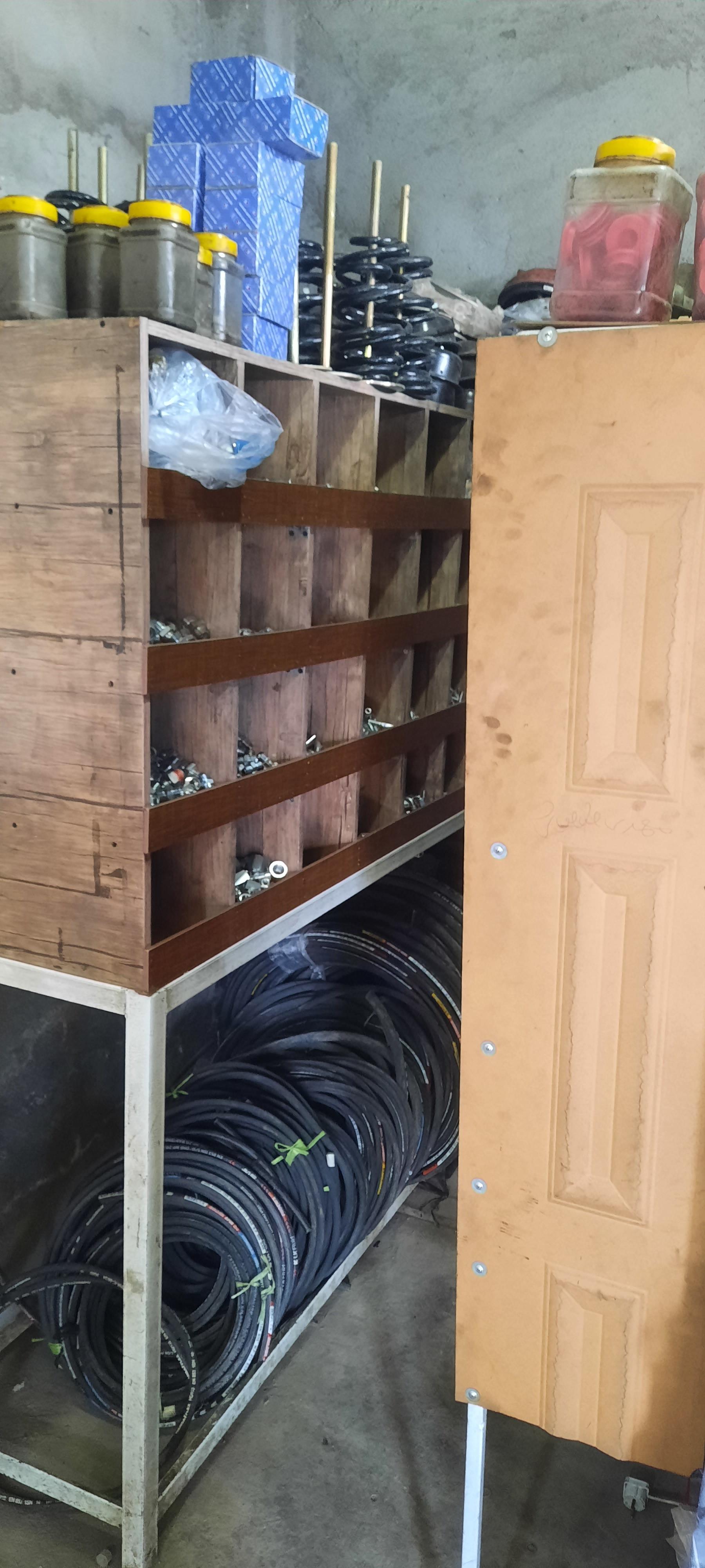 عکس لوله کشی کامیون و پرس شیلنگ میثم