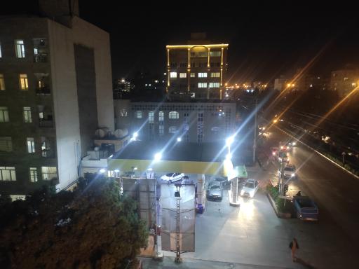 عکس پمپ بنزین