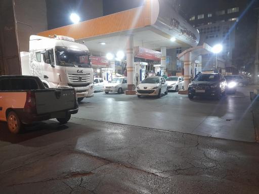 عکس پمپ بنزین