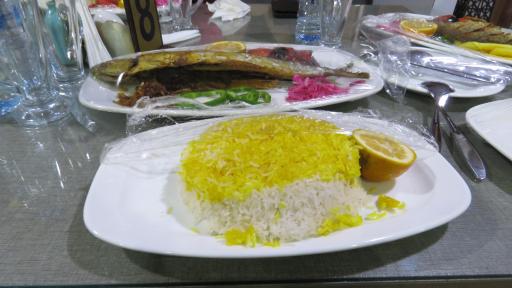 عکس رستوران و بیرون بر پردیس