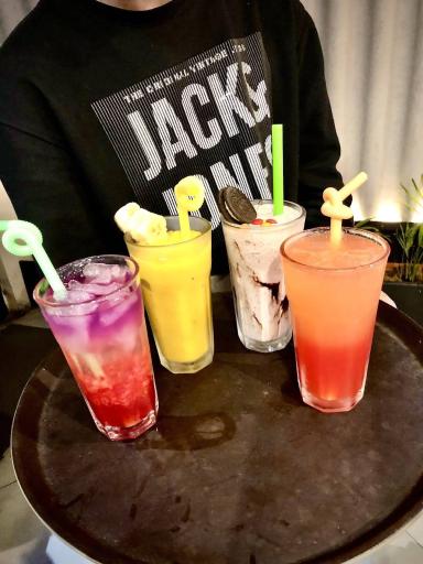 عکس کافی شاپ بهار