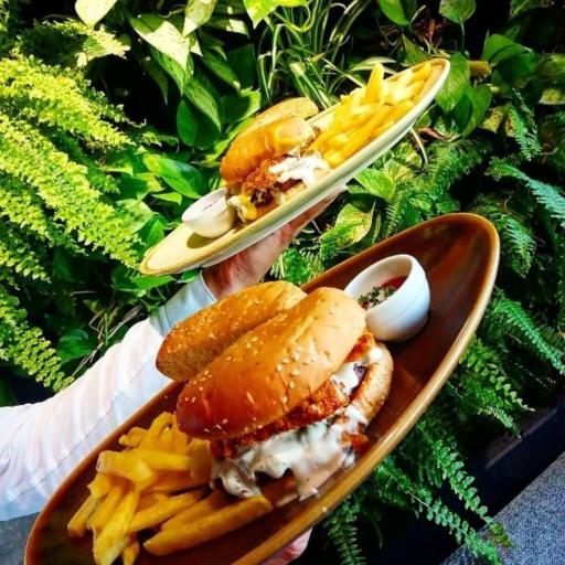 عکس کافی شاپ بهار