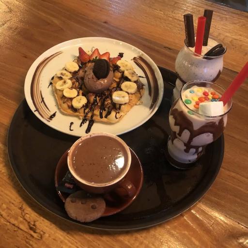 عکس کافی شاپ بهار