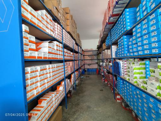 عکس مرکز پخش لوازم یدکی صادق