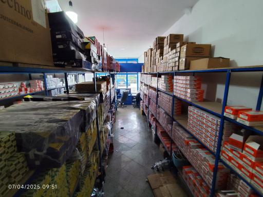 عکس مرکز پخش لوازم یدکی صادق