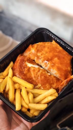 برگر زغالی هفده