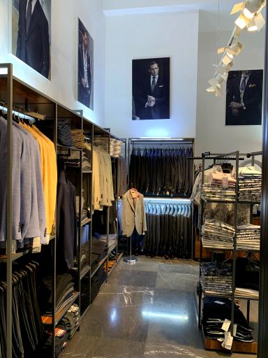 عکس گالری دیپلمات