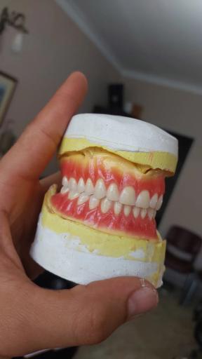 عکس لابراتوار دندانسازی گُلد دنتال