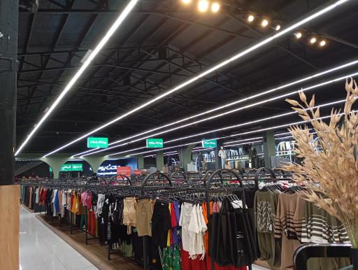 عکس مرکز خرید مکث پوشان