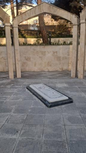 عکس مزار شهید گمنام