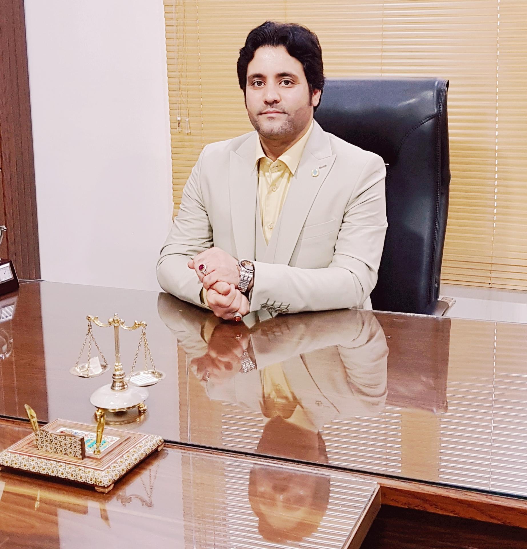 عکس دفتر وکالت محمد حسین امینی