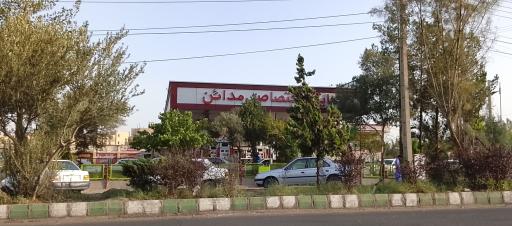 عکس پمپ بنزین مداین
