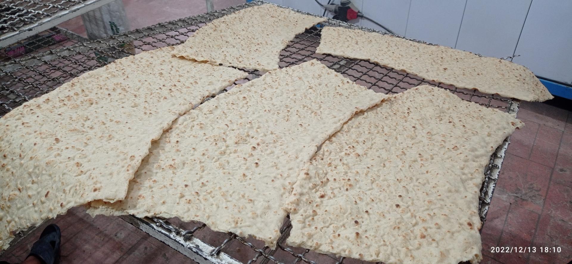 عکس نانوایی سنگک