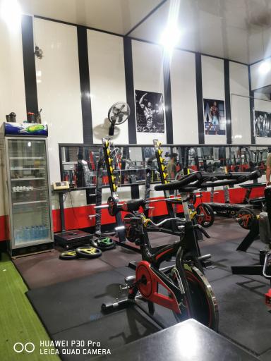 عکس باشگاه بدنسازی مردانه شهید نصرتی