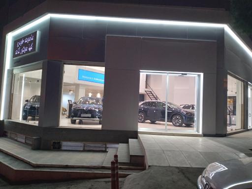 عکس نمایندگی مدیران خودرو دلیلی