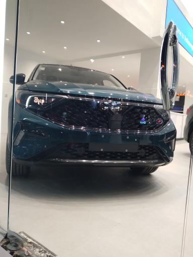 عکس نمایندگی مدیران خودرو دلیلی