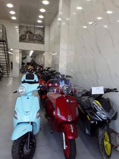 عکس فروشگاه اقساطی موتورسیکلت