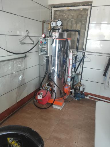 عکس خشکشویی پاسارگاد 