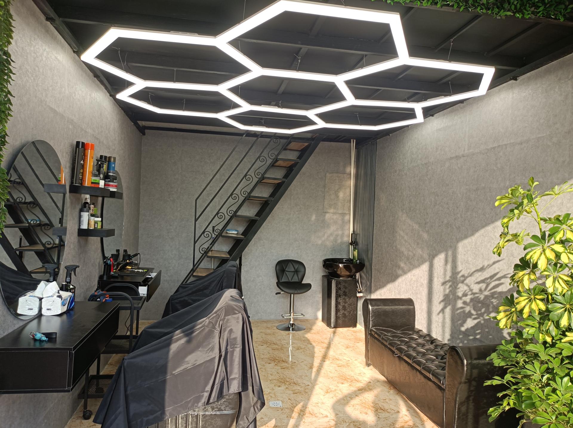 عکس آرایشگاه مردانه نُوار