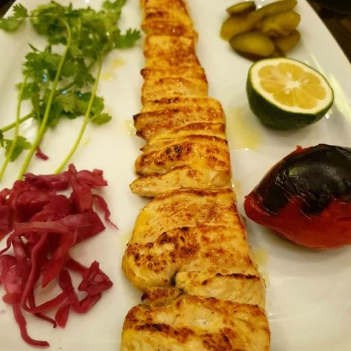 عکس رستوران و بیرون بر موعود