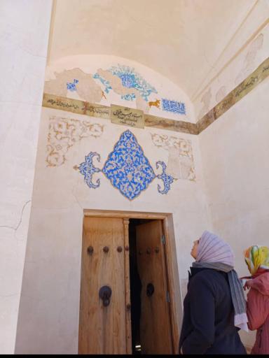 عکس آرامگاه استاد حبیب یغمایی