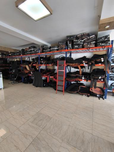 عکس لوکس چری شرق