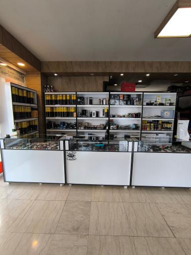 عکس لوکس چری شرق