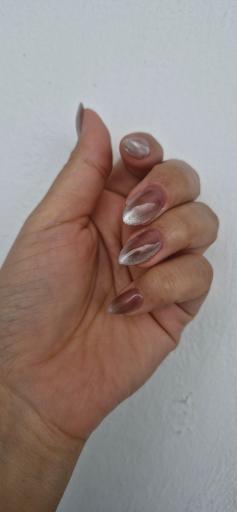 عکس سالن تخصصی ناخن آدرینا