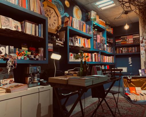 عکس کتابفروشی کتاب خیابونی