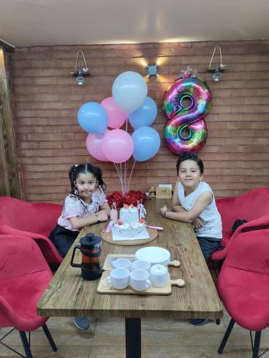 عکس رستوران فست فود و کافه چترا 