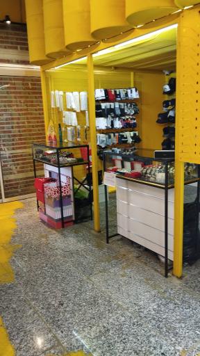 عکس بوتیک احسان پلاس 