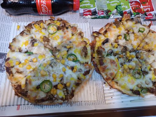 عکس رستوران فست فود و کافه چترا 