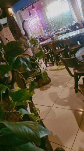 عکس سفره خانه سنتی توریست