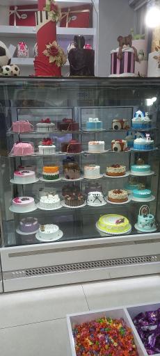 عکس گز و شیرینی ساحل