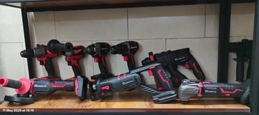 عکس فروشگاه ابزار کوچولو