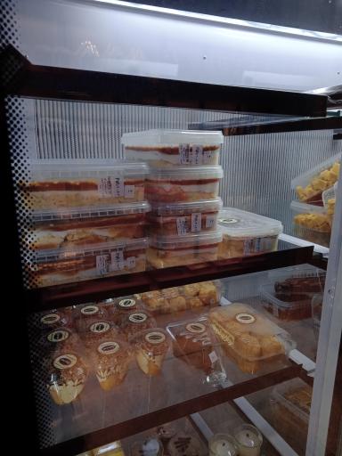 عکس کیک و شیرینی پسندیس شعبه یک تهران