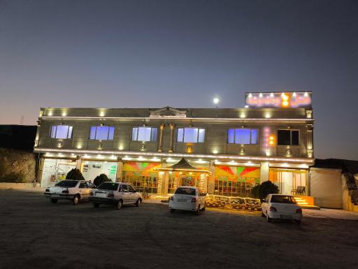 عکس هتل دو ستاره ونوشه