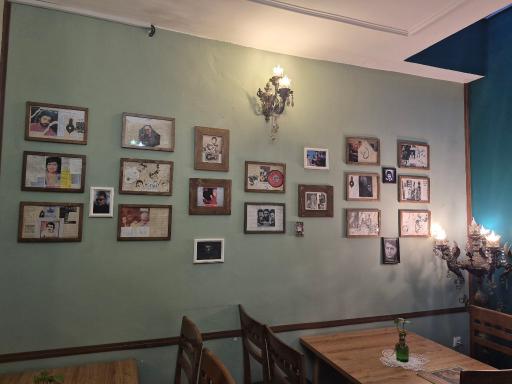 عکس کافه کتاب مینور